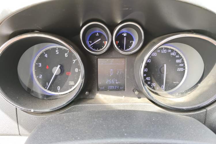 Used CHANGAN CS35 2016 1.6L Manual Luxury Model China V Standard Instrument Cluster