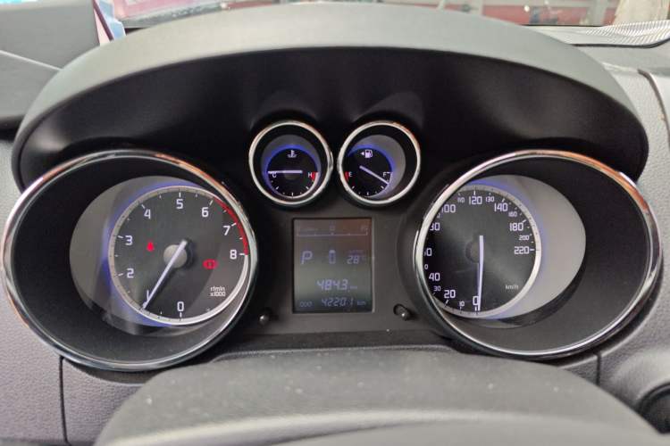 Used CHANGAN CS35 2016 1.6L Automatic Luxury Model China IV Standard Instrument Cluster