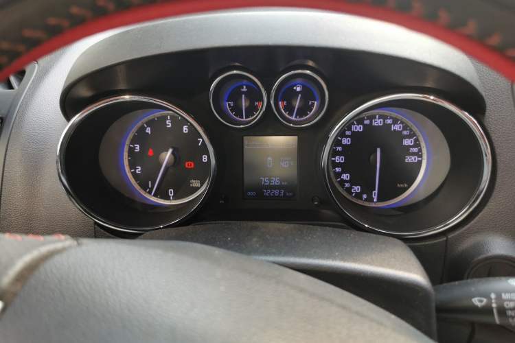 Used CHANGAN CS35 2016 1.6L Manual Luxury Model China IV Standard Instrument Cluster