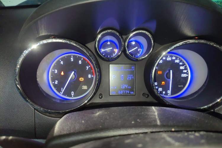 Used CHANGAN CS35 2016 1.6L Automatic Luxury Model China IV Standard Instrument Cluster