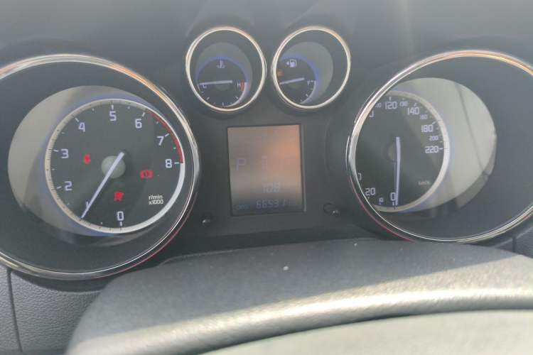 Used CHANGAN CS35 2016 1.6L Automatic Luxury Model China IV Standard Instrument Cluster