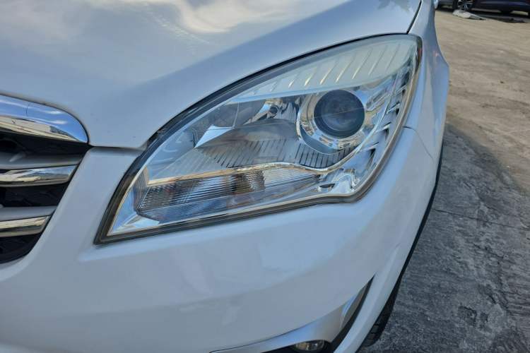 Used CHANGAN CS35 2016 1.6L Automatic Luxury Model China V Standard Left Front Headlight