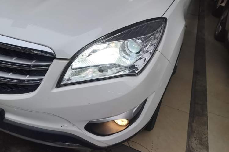 Used CHANGAN CS35 2016 1.6L Automatic Luxury Model China IV Standard Left Front Headlight