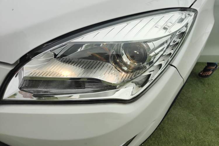 Used CHANGAN CS35 2016 1.6L Automatic Luxury Model China V Standard Left Front Headlight