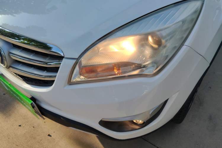 Used CHANGAN CS35 2016 1.6L Automatic Luxury Model China V Standard Left Front Headlight