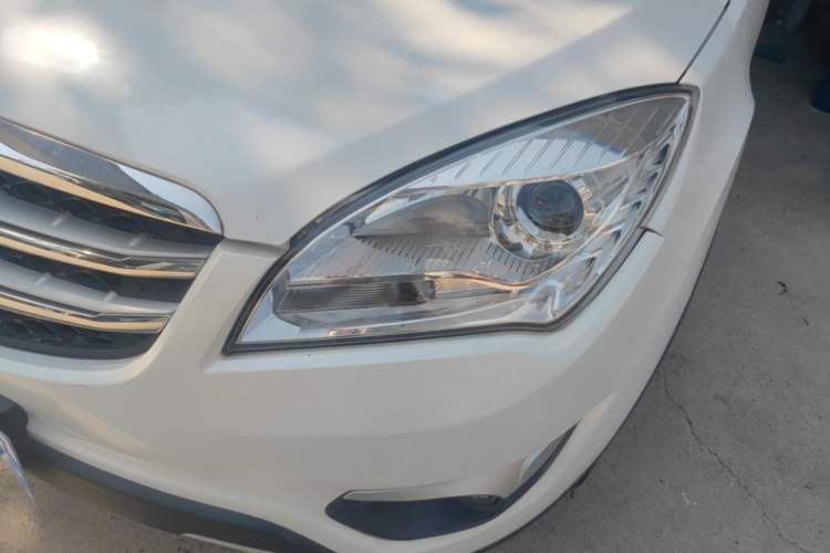Used CHANGAN CS35 2016 1.6L Automatic Luxury Model China V Standard Left Front Headlight