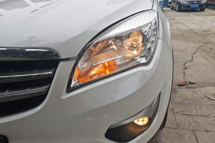 Used CHANGAN CS35 2016 1.6L Manual Luxury Model China V Standard Left Front Headlight