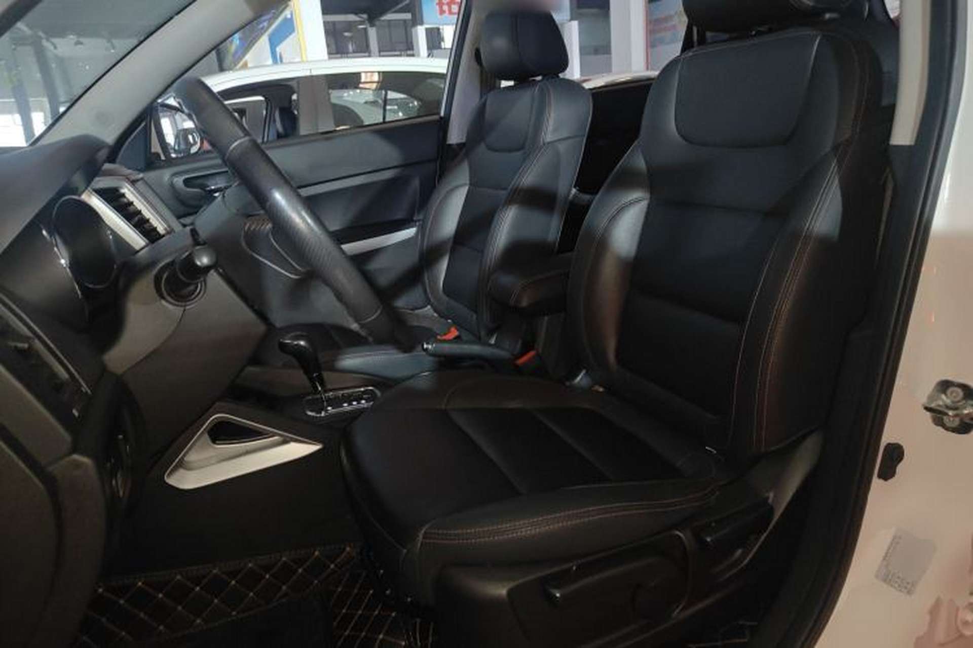 Used CHANGAN CS35 2016 1.6L Automatic Luxury Model China V Standard Left Front Seat