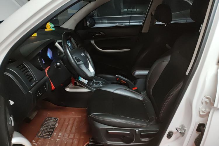 Used CHANGAN CS35 2016 1.6L Automatic Luxury Model China IV Standard Left Front Seat