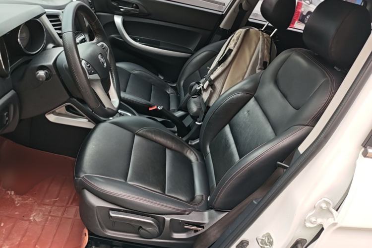 Used CHANGAN CS35 2016 1.6L Automatic Luxury Model China IV Standard Left Front Seat