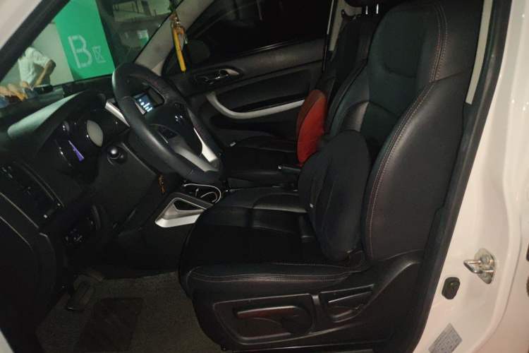 Used CHANGAN CS35 2016 1.6L Automatic Luxury Model China V Standard Left Front Seat