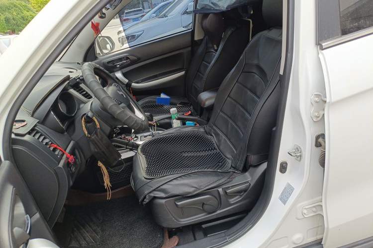 Used CHANGAN CS35 2016 1.6L Automatic Luxury Model China V Standard Left Front Seat