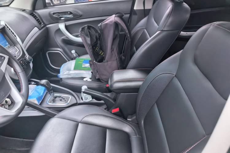 Used CHANGAN CS35 2016 1.6L Automatic Luxury Model China IV Standard Left Front Seat