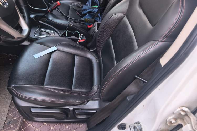 Used CHANGAN CS35 2016 1.6L Automatic Luxury Model China V Standard Left Front Seat