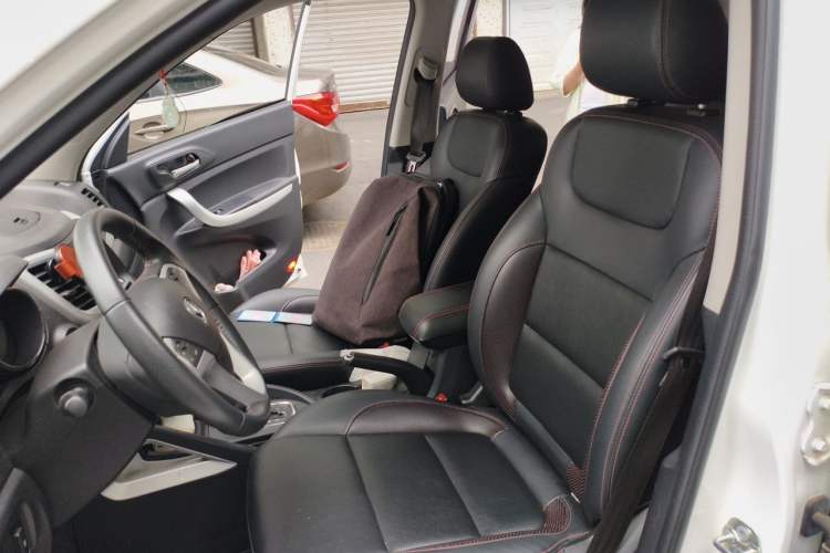 Used CHANGAN CS35 2016 1.6L Automatic Luxury Model China IV Standard Left Front Seat