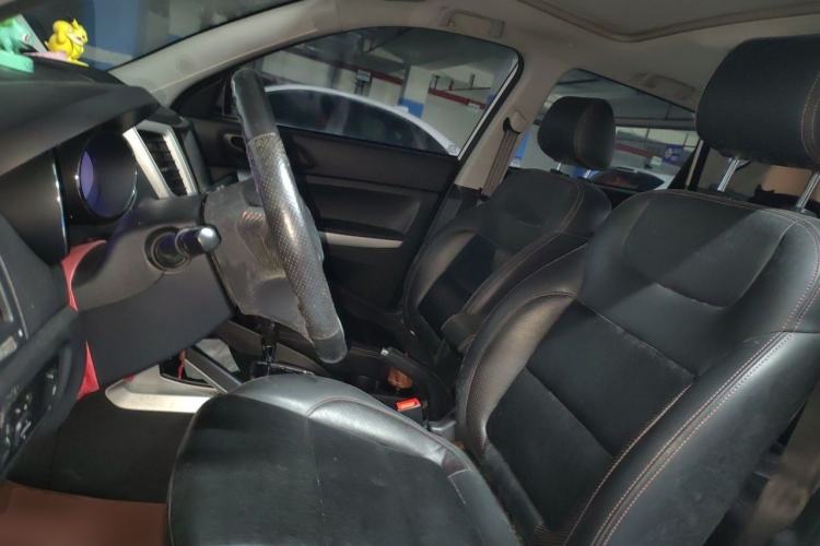 Used CHANGAN CS35 2016 1.6L Automatic Luxury Model China IV Standard Left Front Seat