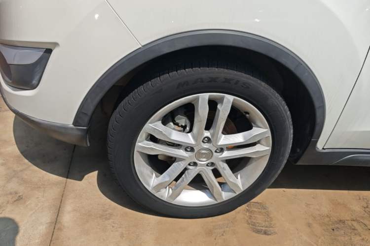 Used CHANGAN CS35 2016 1.6L Automatic Luxury Model China IV Standard Left Front Wheel Hub