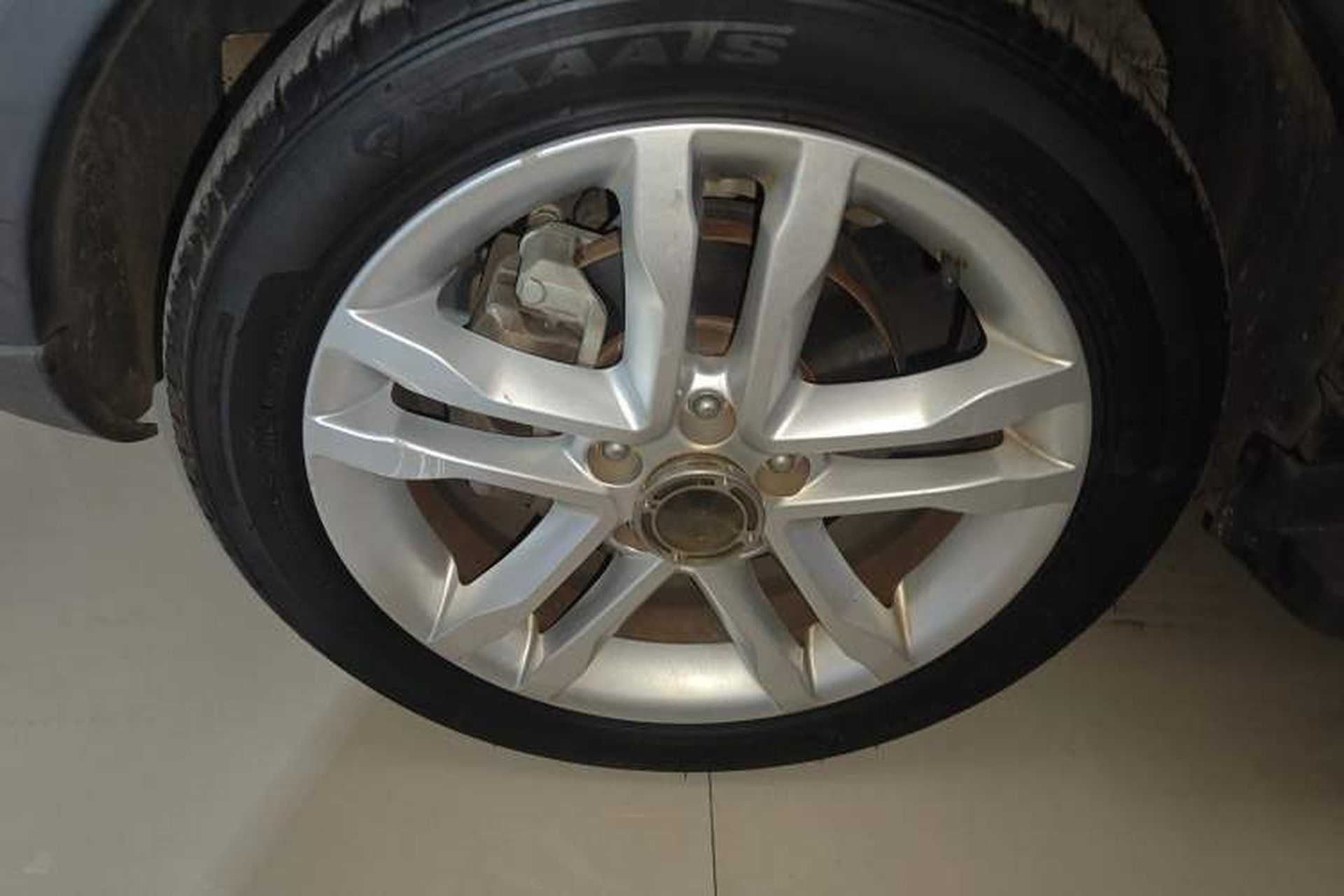 Used CHANGAN CS35 2016 1.6L Automatic Luxury Model China V Standard Left Front Wheel Hub