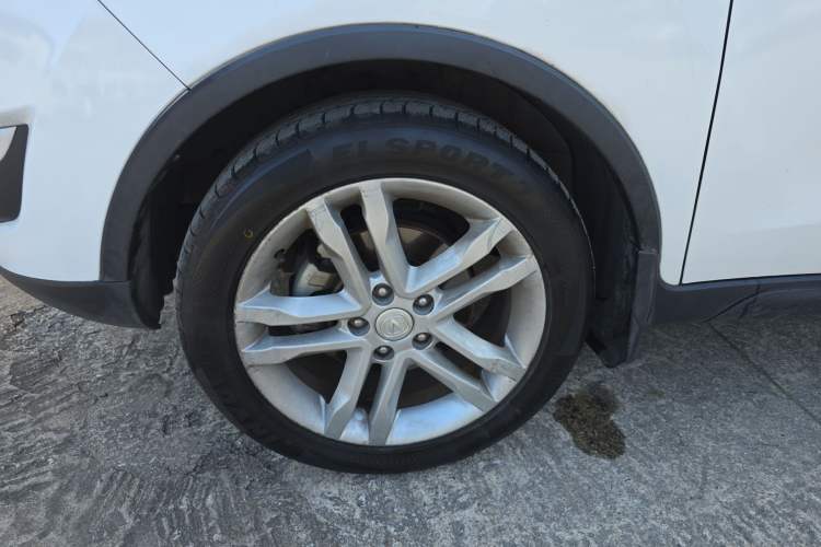 Used CHANGAN CS35 2016 1.6L Automatic Luxury Model China V Standard Left Front Wheel Hub