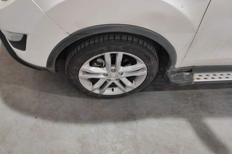 Used CHANGAN CS35 2016 1.6L Automatic Luxury Model China IV Standard Left Front Wheel Hub