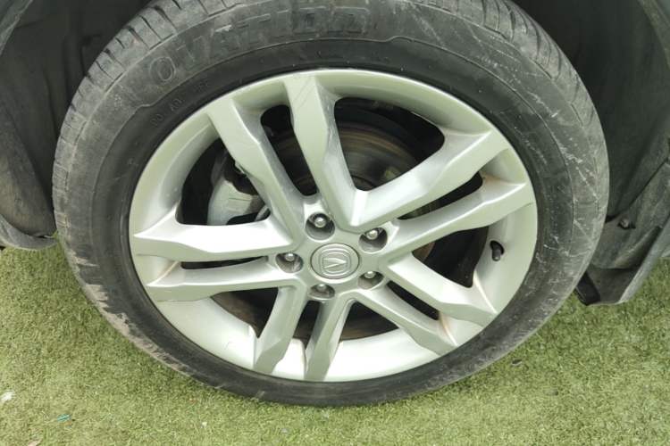Used CHANGAN CS35 2016 1.6L Automatic Luxury Model China V Standard Left Front Wheel Hub