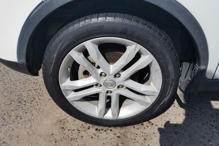 Used CHANGAN CS35 2016 1.6L Automatic Luxury Model China V Standard Left Front Wheel Hub