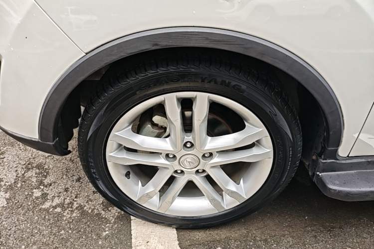 Used CHANGAN CS35 2016 1.6L Automatic Luxury Model China IV Standard Left Front Wheel Hub