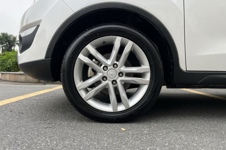 Used CHANGAN CS35 2016 1.6L Automatic Luxury Model China V Standard Left Front Wheel Hub