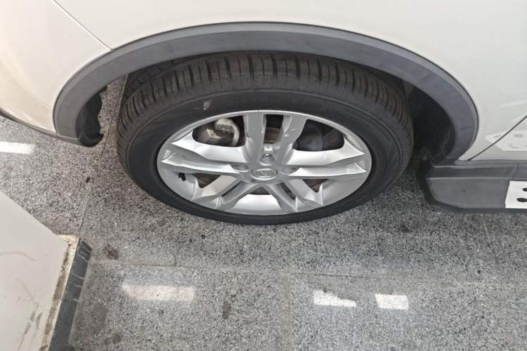 Used CHANGAN CS35 2016 1.6L Manual Luxury Model China V Standard Left Front Wheel Hub