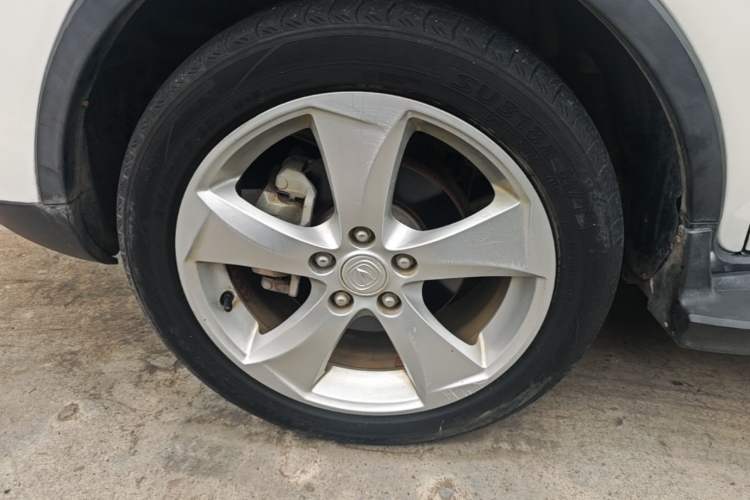 Used CHANGAN CS35 2016 1.6L Manual Luxury Model China IV Left Front Wheel Hub