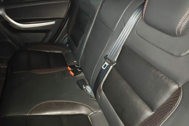 Used CHANGAN CS35 2016 1.6L Automatic Luxury Model China V Standard Left Rear Seat