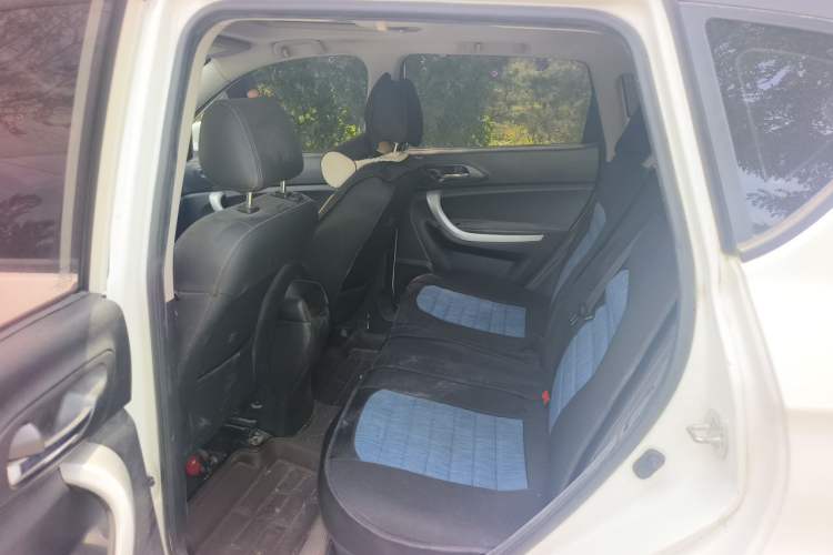 Used CHANGAN CS35 2016 1.6L Manual Luxury Model China V Standard Left Rear Seat