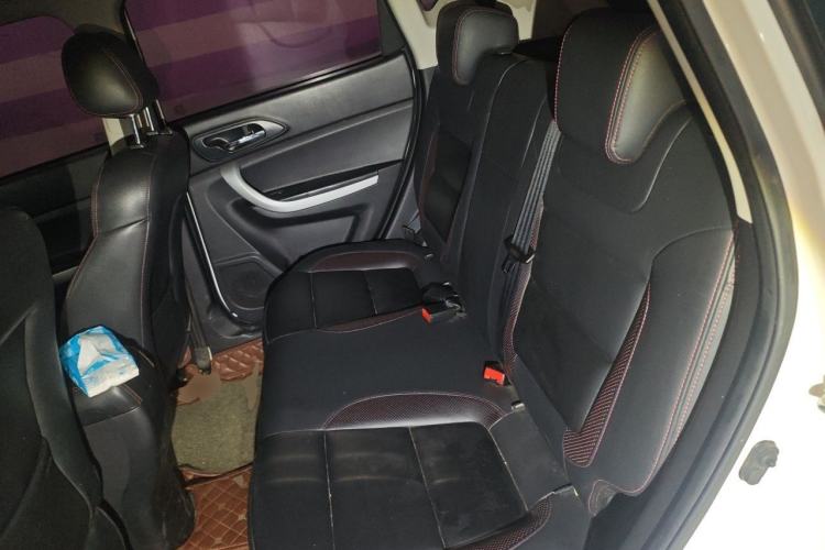 Used CHANGAN CS35 2016 1.6L Automatic Luxury Model China V Standard Left Rear Seat