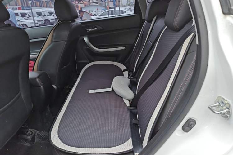 Used CHANGAN CS35 2016 1.6L Automatic Luxury Model China V Standard Left Rear Seat