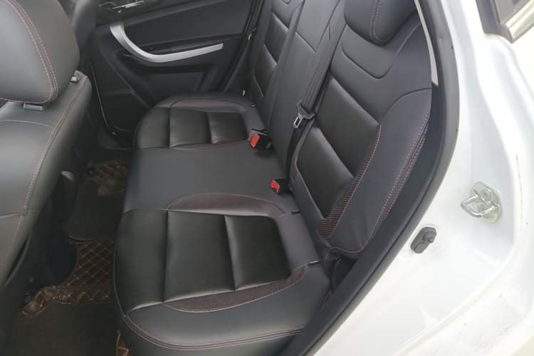 Used CHANGAN CS35 2016 1.6L Automatic Luxury Model China IV Standard Left Rear Seat