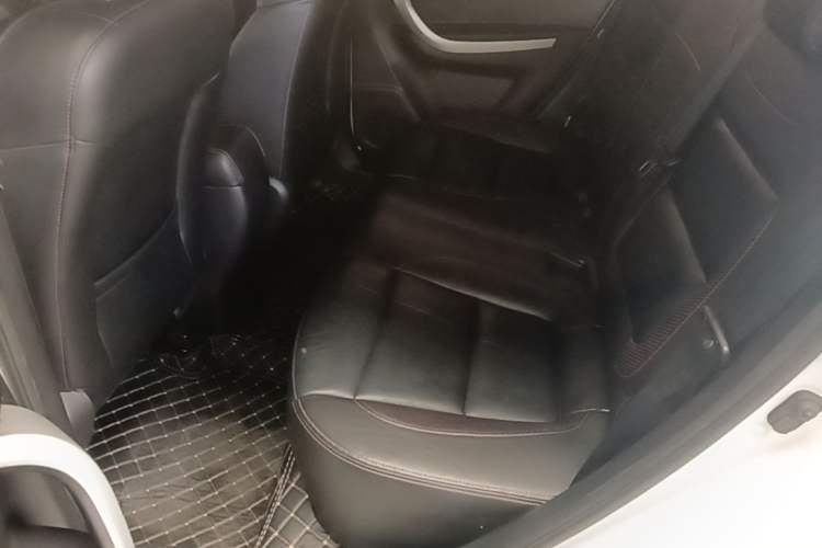 Used CHANGAN CS35 2016 1.6L Automatic Luxury Model China IV Standard Left Rear Seat