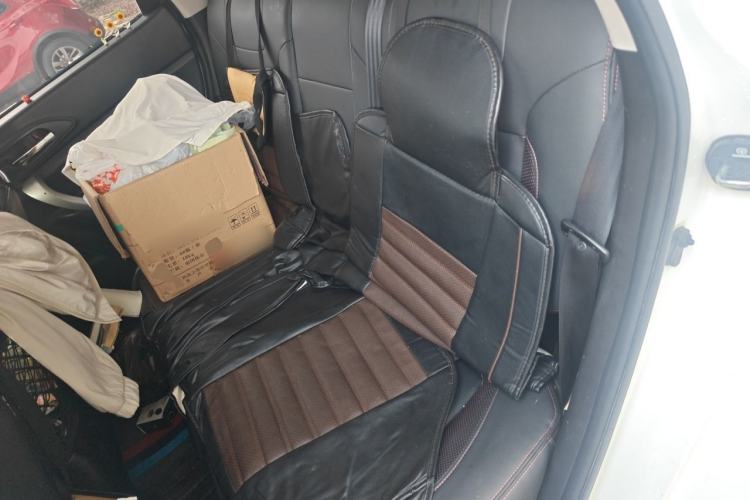 Used CHANGAN CS35 2016 1.6L Automatic Luxury Model China IV Standard Left Rear Seat