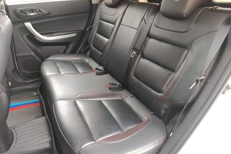 Used CHANGAN CS35 2016 1.6L Automatic Luxury Model China V Standard Left Rear Seat