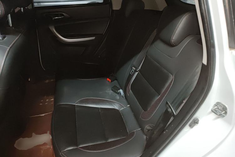 Used CHANGAN CS35 2016 1.6L Automatic Luxury Model China IV Standard Left Rear Seat