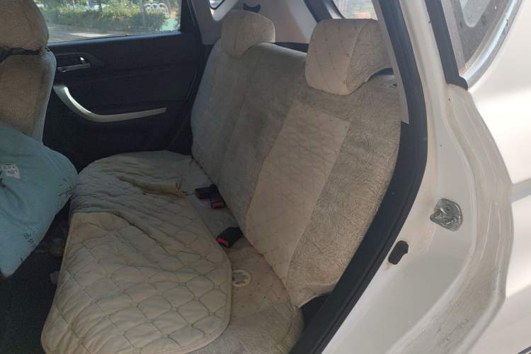 Used CHANGAN CS35 2016 1.6L Automatic Luxury Model China V Standard Left Rear Seat