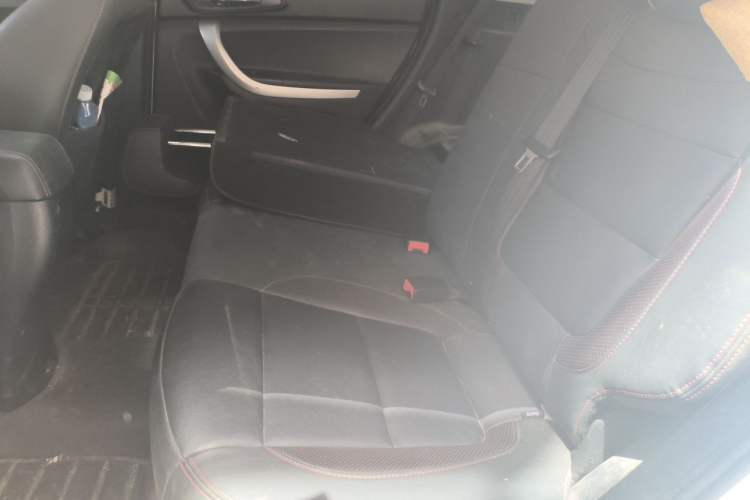 Used CHANGAN CS35 2016 1.6L Manual Luxury Model China IV Standard Left Rear Seat