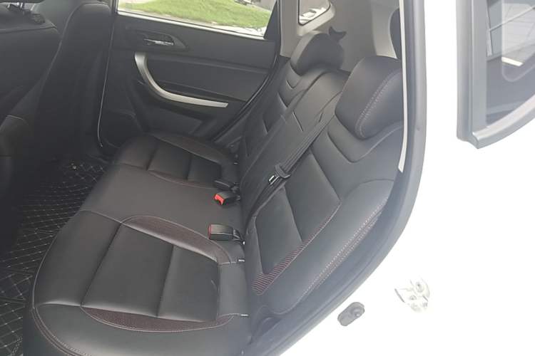 Used CHANGAN CS35 2016 1.6L Manual Luxury Model China V Standard Left Rear Seat