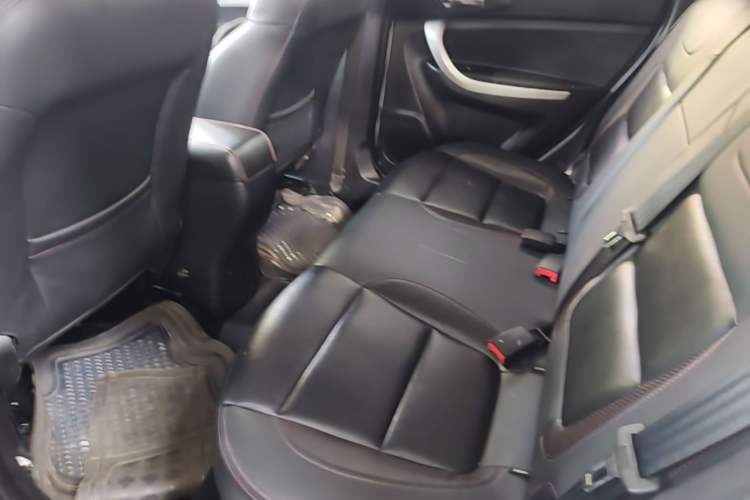 Used CHANGAN CS35 2016 1.6L Automatic Luxury Model China V Standard Left Rear Seat