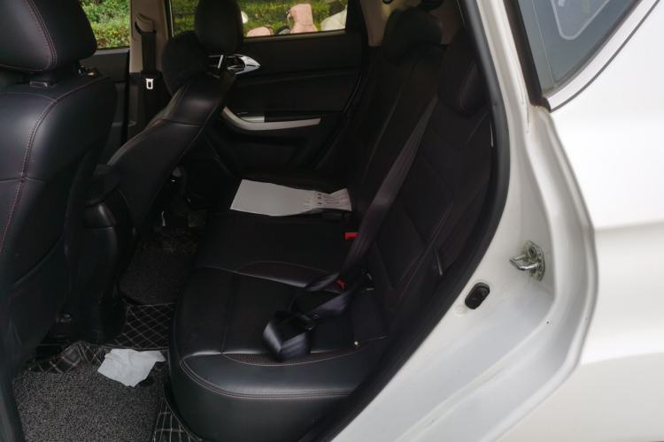 Used CHANGAN CS35 2016 1.6L Automatic Luxury Model China V Standard Left Rear Seat