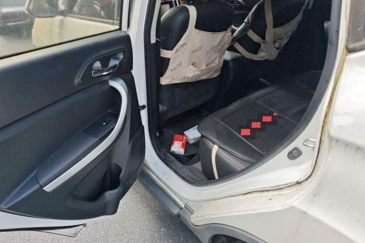 Used CHANGAN CS35 2016 1.6L Manual Luxury Model China IV Standard Left Rear Seat