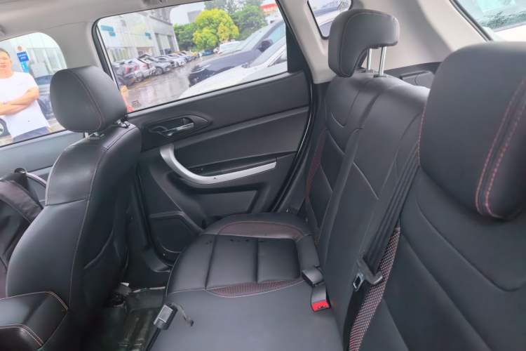 Used CHANGAN CS35 2016 1.6L Automatic Luxury Model China IV Standard Left Rear Seat