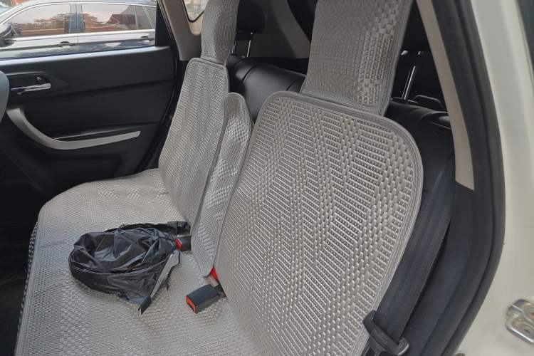 Used CHANGAN CS35 2016 1.6L Manual Luxury Model China V Standard Left Rear Seat