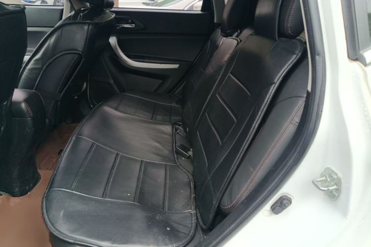 Used CHANGAN CS35 2016 1.6L Automatic Luxury Model China IV Standard Left Rear Seat