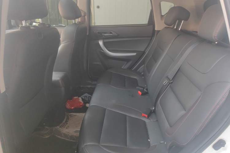 Used CHANGAN CS35 2016 1.6L Automatic Luxury Model China V Standard Left Rear Seat