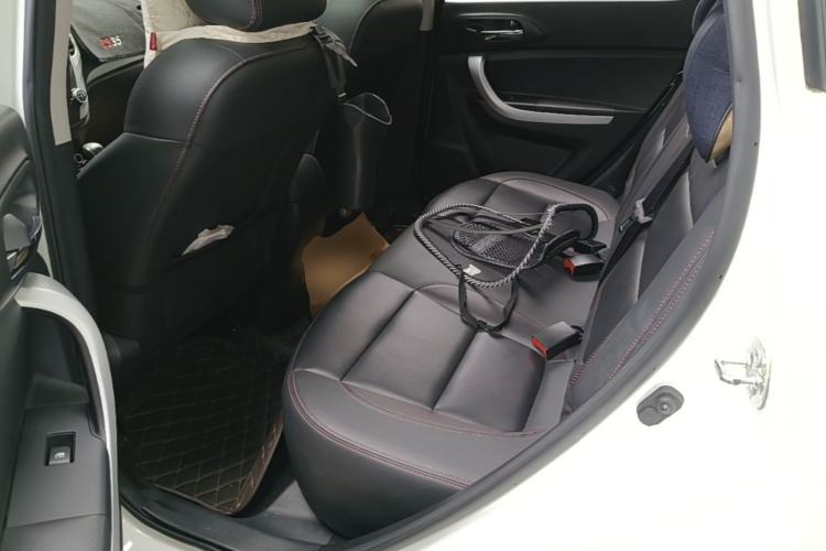 Used CHANGAN CS35 2016 1.6L Automatic Luxury Model China V Standard Left Rear Seat